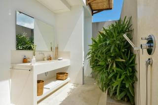 Villa Chocolat Seminyak - Seminyak - 3