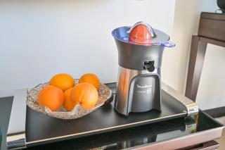 Studio on the 30th Floor with Stunning Marina View - 5