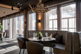 AlpenParks Hotel & Apartment Arlberg Warth mit Pool - 2