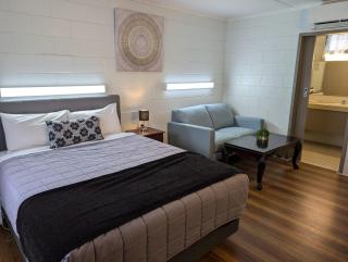 Morwell Parkside Motel - 6