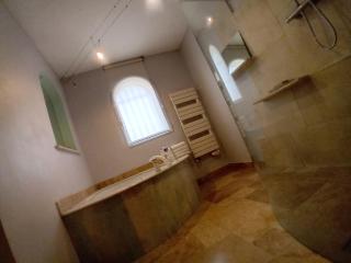 Villa provençale avec jacuzzi - Entraigues-sur-la-Sorgue - 8