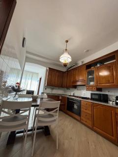 Cà de la Mia, 60 sqm Apartment with 1 Bedroom, 1 Bathroom, Near the Centre, with Free Parking - 1