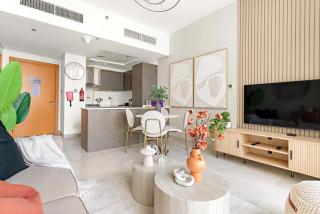 Silkhaus 1BDR Holiday Stay at Pantheon Elysee in JVC - 9