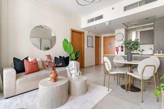 Silkhaus 1BDR Holiday Stay at Pantheon Elysee in JVC - 3