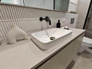 Luxury 3BR, 2BA Unit with Pool & BBQ in Gold Coast - Gold Coast - 1