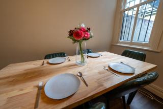 Spacious 4 Bedroom House Darling Harbour - Sydney - 8