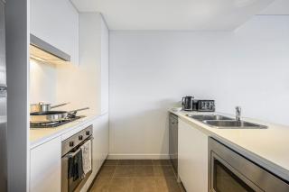 Prime Location 1BD Apartment in Chatswood - Sydney - 6