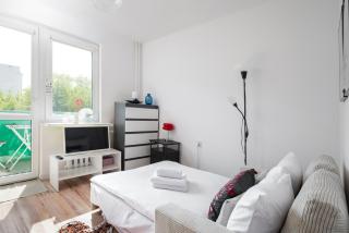 Okęcie Comfy Stay Studio by BookingHost - Varsovie - 8