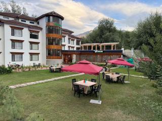 The Highland Mountain Resort & Spa Kargil - Kargil - 2