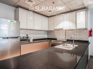 Modern 1BR Apartment in JVC - 2