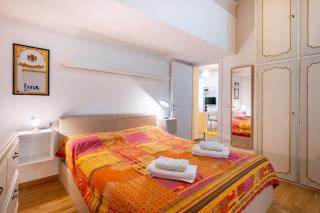 GuestHost- Elegant & Bright Flat in Parma Center - Parma - 9