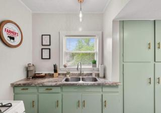 Double the Space for Large Groups Entire Duplex - Cleveland - 5