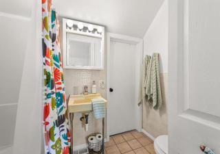Double the Space for Large Groups Entire Duplex - Cleveland - 4