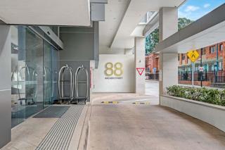 Resort Style 1 BD with Parking in the heart of Chatswood - Sídney - 2