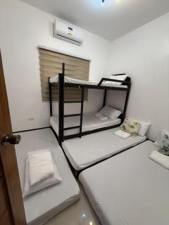Family Friendly with 2BA&2BR , 100Mbps, Free Parking - 1