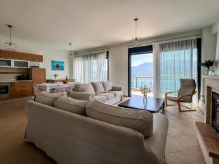 Byron's seaview Home in Stalis - 1