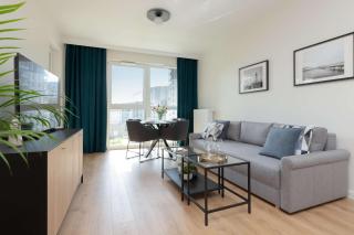 Modern Apartment with Parking by Noclegi Renters - Danzig - 0