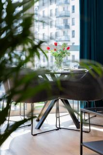 Modern Apartment with Parking by Noclegi Renters - Danzig - 3