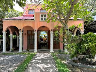 MiraNamin Nest LIRYO Suite - Historical Home, Shared Kitchen - Manilla - 6