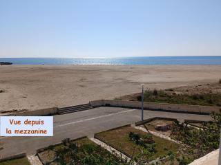Duplex 6 personnes Pleine vue mer 10 m de la plage Wifi - CYRIDA - Saint Pierre La Mer - 8