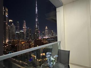 FULL Burj Khalifa View Luxury Stay in Downtown - 9