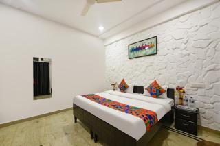 FabHotel Silver Stone - Noida - 9