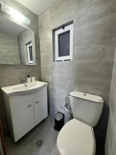 Evelyn House - 1