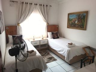 Queensburgh B&B or Self Catering - Durban - 8
