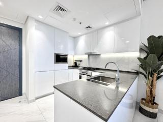 SUMMER DEAL! Exclusive and Elegant with a Private pool - 6