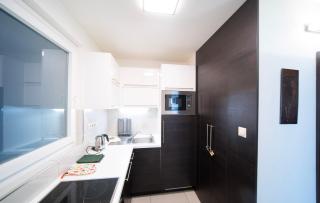 Crown & Comfort - 4 ppl, Wi-Fi, TV, AC - Budapest - 8