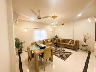 Olive Suites on Shahrah-e-Faisal - 6