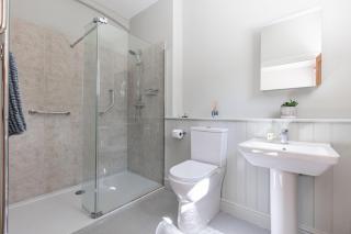 Stylish Coach House Retreat - 1