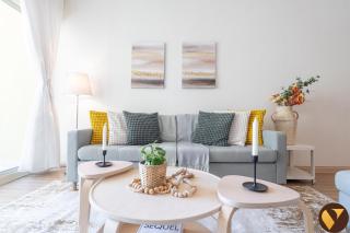 Vogue Modern One-Bedroom Apartment in The Greens by Emaar with balcony - 6