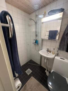 Mukavat kaksi huonetta ja keittiö aseman lähellä - 4