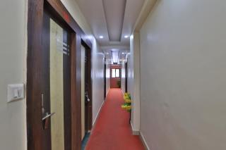 Hotel O Raj Palace - Ahmedabad - 8