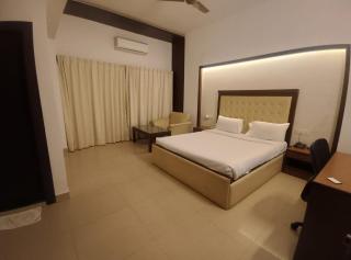 BNGV Grandeur Hotel & Banquets - 6