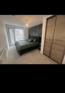 Medway Luxury Apartment - Chatham - 1