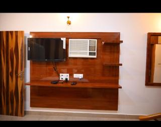 The Crown Hotel - Murthal - 9