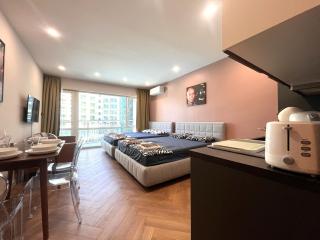 Miramar Front Beach Family Deluxe Studios No Swim Pool Access - 5