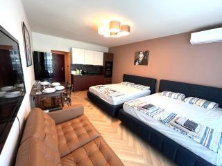 Miramar Front Beach Self Catering Family Deluxe Studios - Sunny Beach - 0