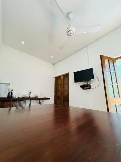 Crips Hill Apartments - - 1