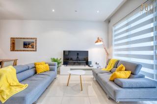 Stylish 3BR Apt in Marsaxlokk with Private Terrace by 360 Estates - Marsaxlokk - 0