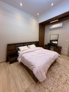 Luxury Flat W Private Terrace minutes to Airport - 6