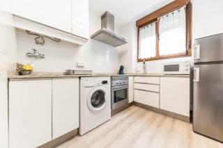 Luxury Coastal Apartment with Stunning Sea Views - 1