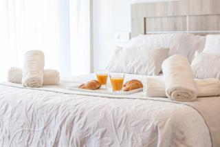 Luxury Coastal Apartment with Stunning Sea Views - 5