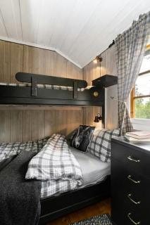 Experience The Simple Life In This Nature Cabin - Lampeland - 8
