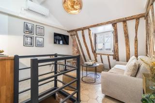 Ultra Central Historical Parisian Flat - Louvre - París - 2