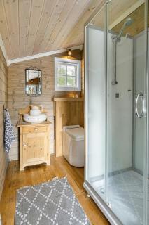 Experience The Simple Life In This Nature Cabin - Lampeland - 4