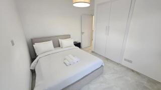 Sea Breeze 3 Bed Frontline Flat - Limassol - 5