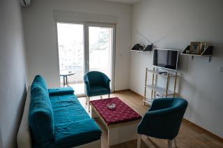Modern City Flat Budva - Balcony & Garage Included - Budua - 3